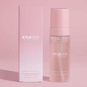KYLIESKIN Foaming Face Wash